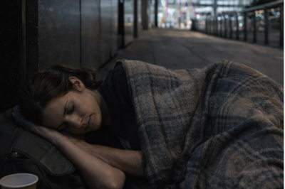 She Slept on the Sidewalk So She Wouldn’t Lose Her Job. The Next Morning, the CEO Did Something No One in the Building Ever Forgot