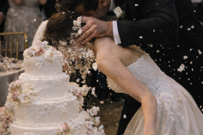 PART 2 HE THOUGHT SMASHING YOUR FACE INTO THE CAKE WOULD MAKE HIM THE FUNNIEST MAN IN THE ROOM — BUT YOUR BROTHER PUT HIS TEXTS ON A 20-FOOT SCREEN AND TURNED HIS WEDDING INTO A PUBLIC EXECUTION