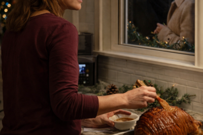 PART 2 THREE DAYS AFTER CHRISTMAS, YOUR SISTER OPENED THE LETTER—AND REALIZED THE HOUSE SHE PLANNED TO SELL WAS ALREADY SLIPPING OUT OF HER HANDS